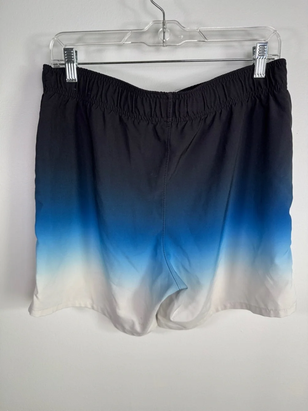 Hollister Men’s Medium Swim Trunks Ombré Blue Black White Mid-Thigh Board Shorts